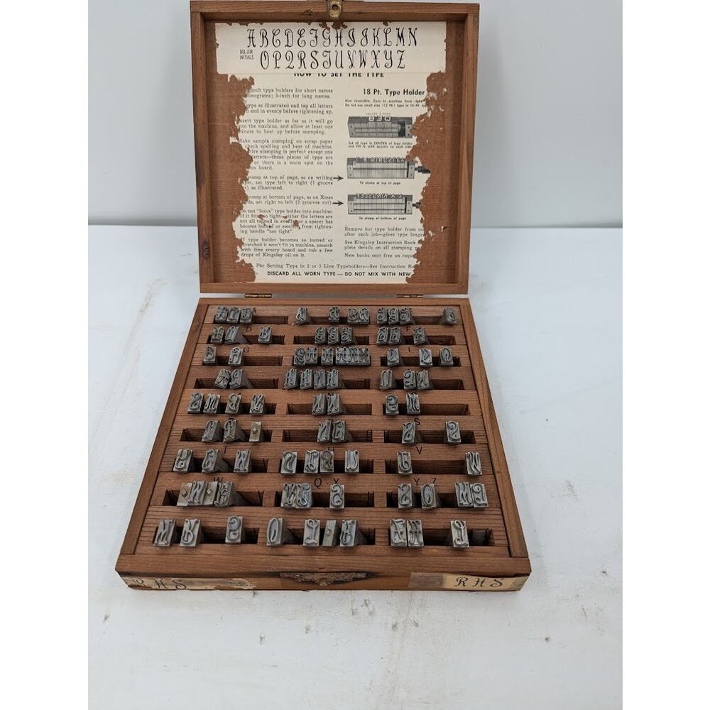 KINGSLEY HOT FOIL Stamping Printer letters 36 pt. Typeset mono SCRIPT Wood Box
